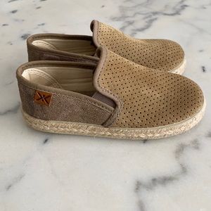 CHK kids espadrilles size 27.